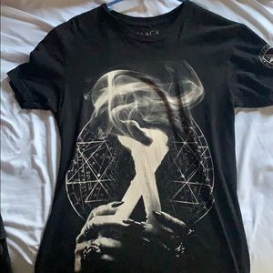 Graphic tee